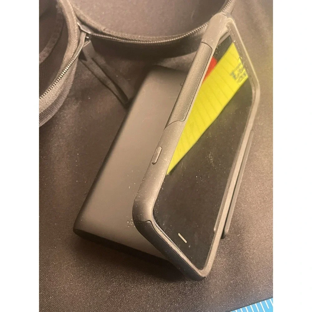 Belkin Power Bank, Wireless‎ Charger, and Carrying Case Bundle Series BPZ002